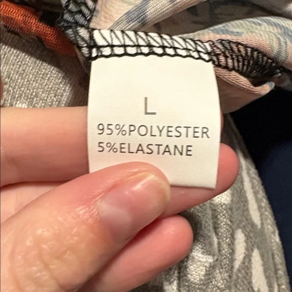 💮 Floral Long Sleeve Crop Top 💮 - Picture 4 of 4